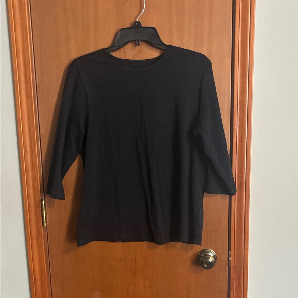 Elegant Black Short Sleeve Women's Tee